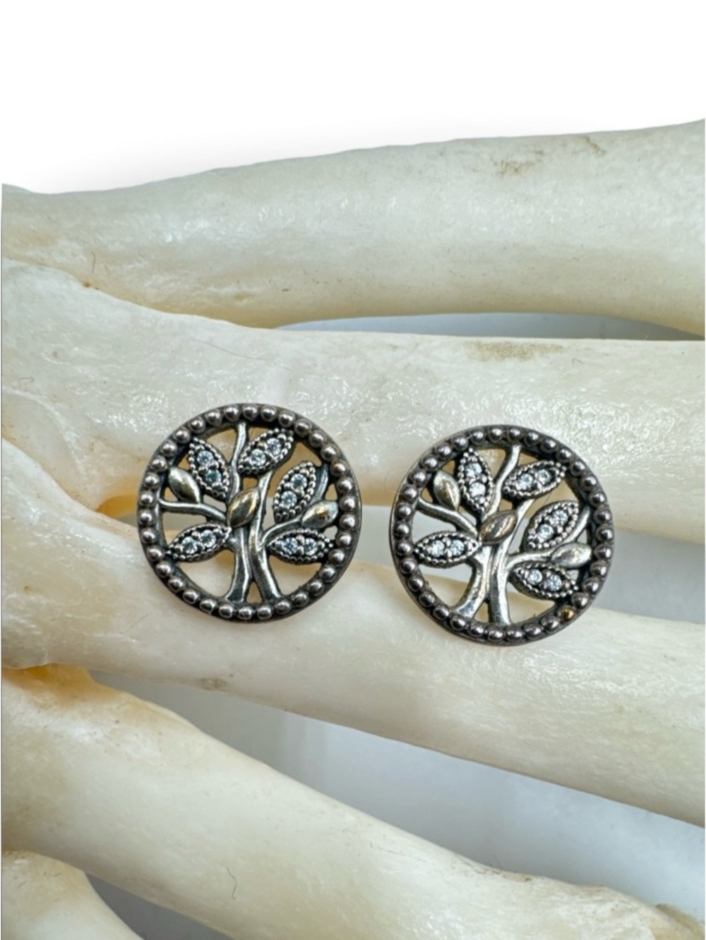 Vintage Y2K Sterling Silver Diamond Tree of Life Post Stud Earrings 3/8”